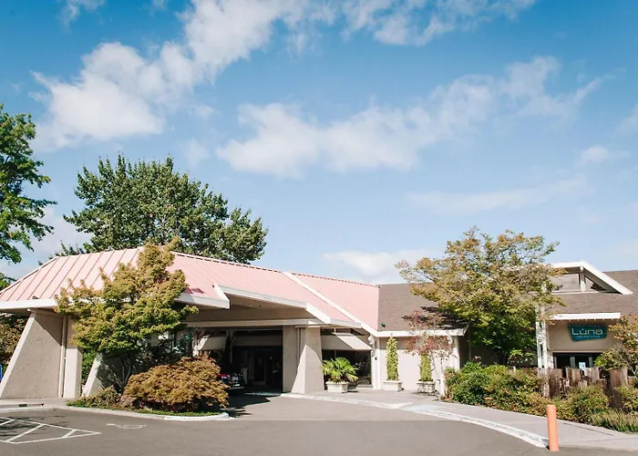 Ashland Hills Hotel & Suites