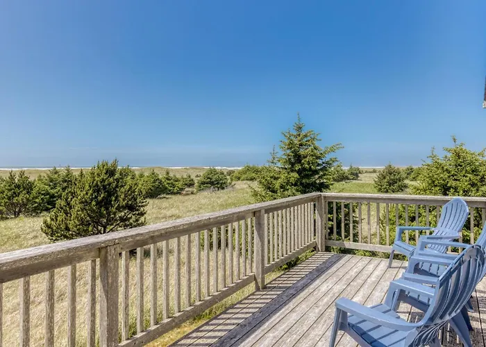 Lighthouse Oceanfront Resort