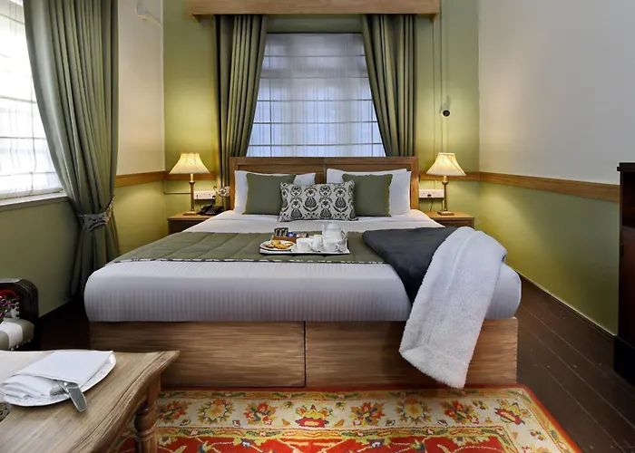 Brij Villa, Dalhousie - A Colonial Luxury Retreat