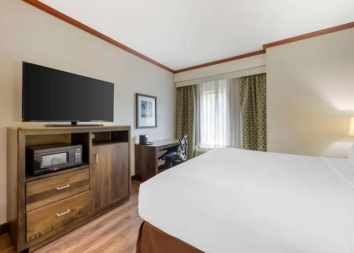 Best Western Plus Northwind Inn & Suites