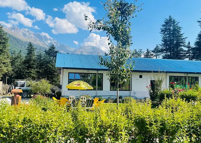 Relax Cottages & Resort Kalam
