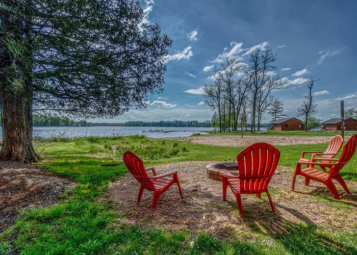 Lena'S Northern Pines Resort