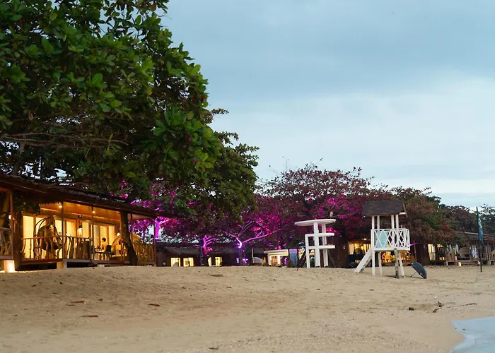 Crusoe Cabins Casobe