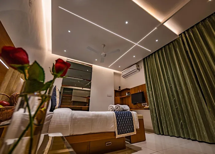 S R Premium Suites