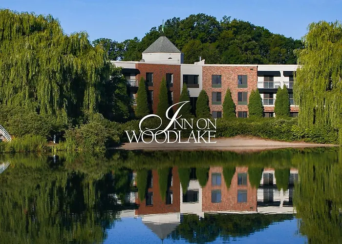 Inn On Woodlake