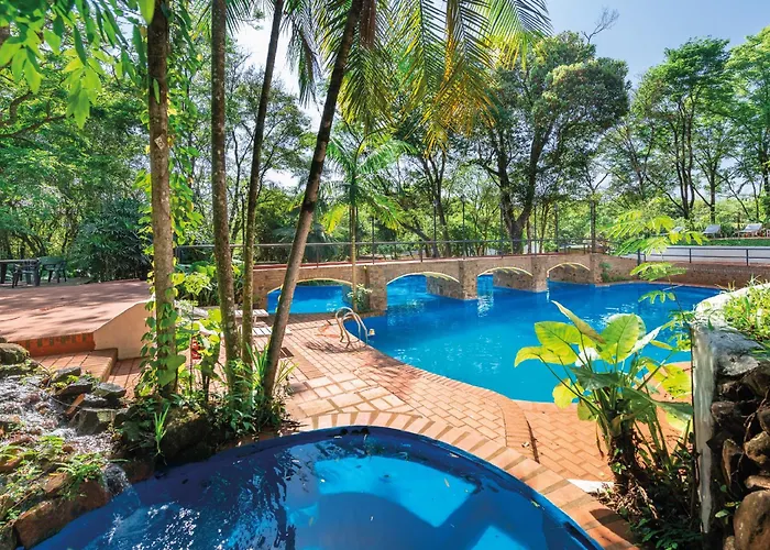 Hotel Y Cabanas Del Lenador