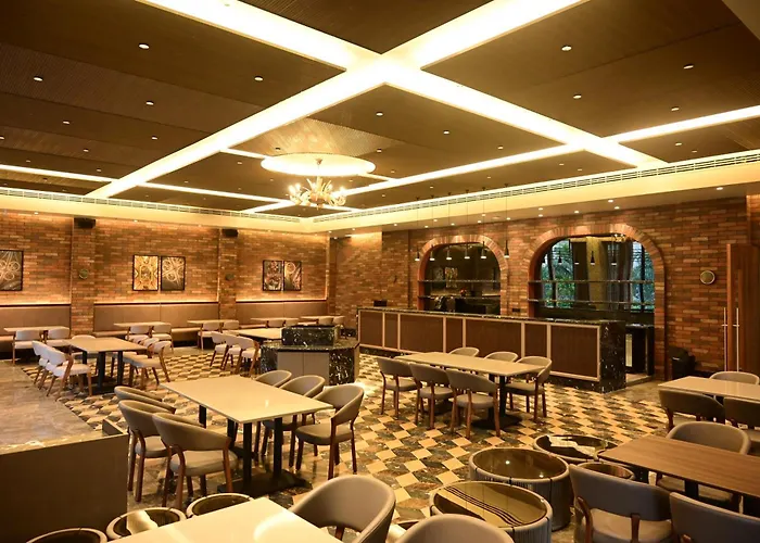Club Charholi