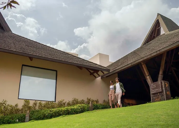 Radisson Resort Hatgad Saputara