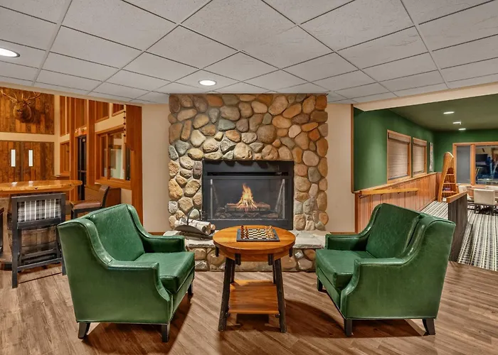 Holiday Inn Express & Suites Hayward By Ihg