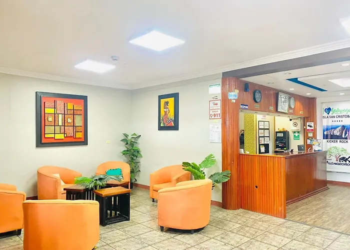 Hotel Los Algarrobos