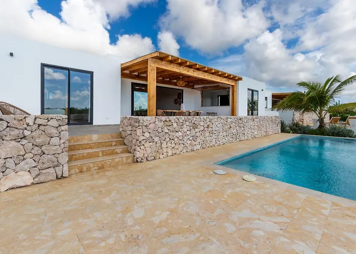 Luxury Villa With Privacy And Private Swimming Pool