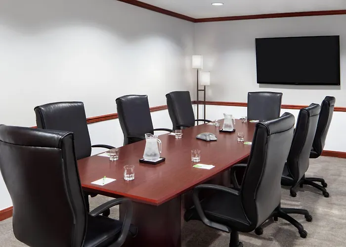 Courtyard By Marriott Stamford Downtown Hotel