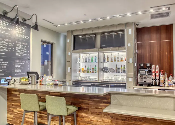 Courtyard By Marriott Fargo