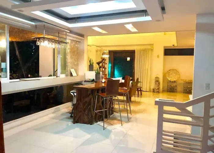Date & Dine Resort