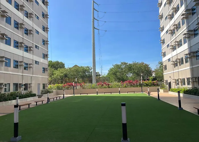 Smdc Green 2 Staycation, The Traditional & Modern Fusion Condo