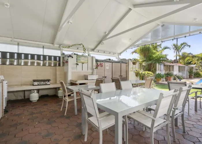 Ocean Parade 6 - Affordable, Pool, Spa, Beach, Bbq