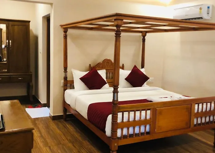 Athirappily Sreenilayam Heritage Resort