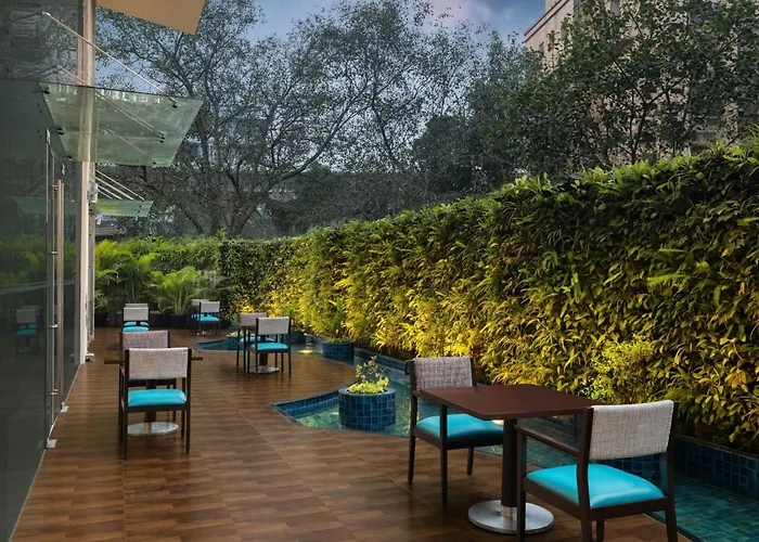 Courtyard By Marriott Mumbai International Airport