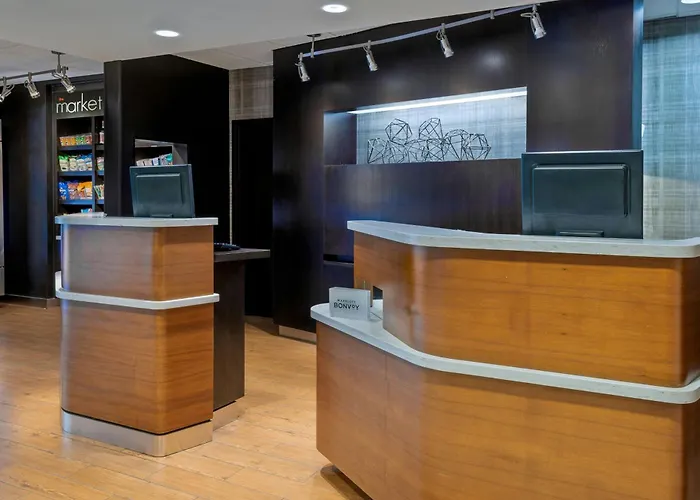 Courtyard By Marriott Asheville