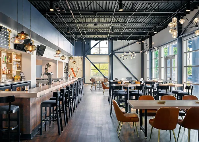 Delta Hotels By Marriott Milwaukee Northwest
