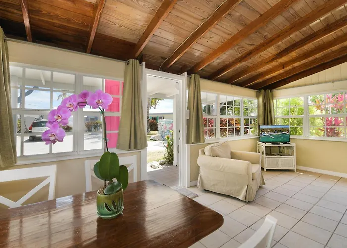 Pines & Palms Resort
