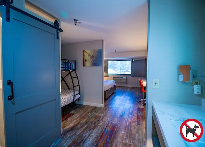 Empeiria High Sierra Hotel