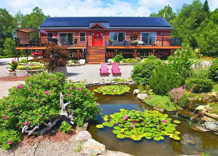 Stunning Family Compound For Events And Large Groups In Bretton Woods
