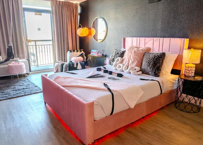50 Shades Of Grey - Romance Suite! Couples Retreat 717