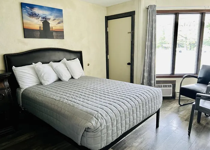 Silver Sands Hotel & Resort
