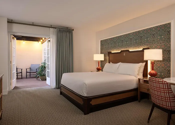 Hotel Roanoke & Conference Center, Curio Collection By Hilton