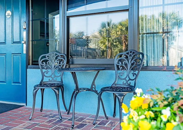 Beachside Inn