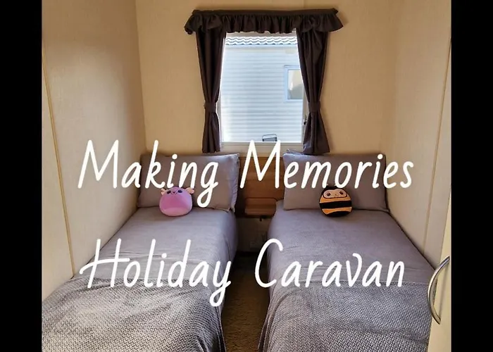 Making Memories Holiday Caravan
