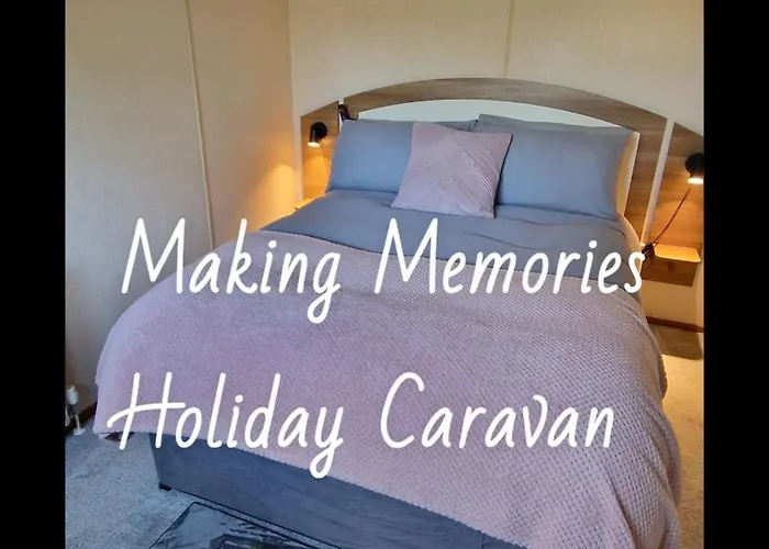 Making Memories Holiday Caravan