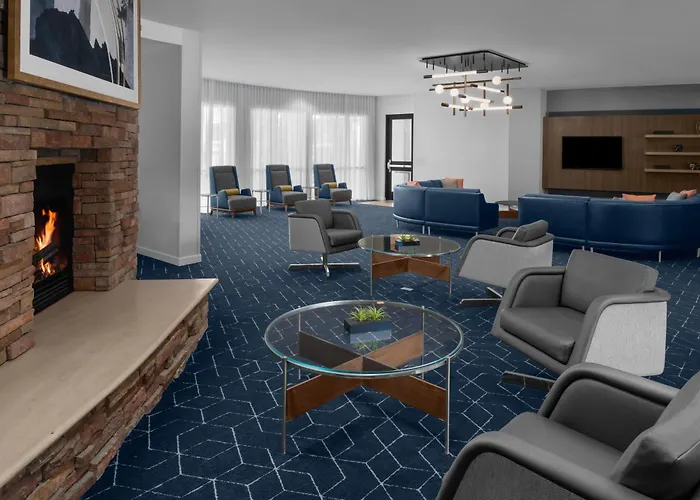 Courtyard By Marriott Santa Clarita Valencia
