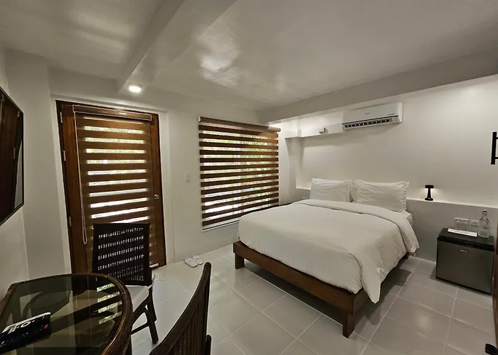 Edgewater Dive & Spa Resort