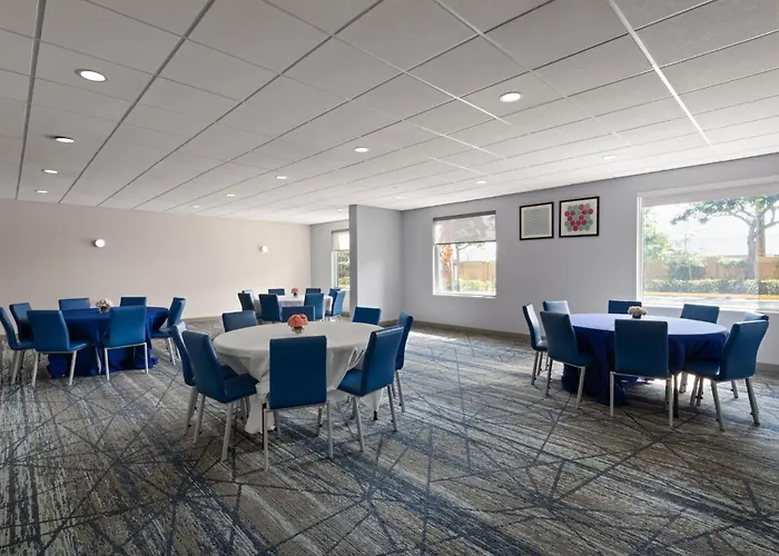 Holiday Inn Express & Suites Boynton Beach West By Ihg