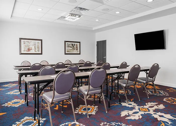 Best Western Plus New Richmond Inn & Suites