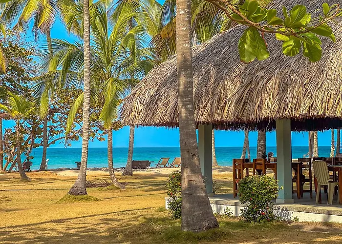 Huku Beach Hostel Palomino