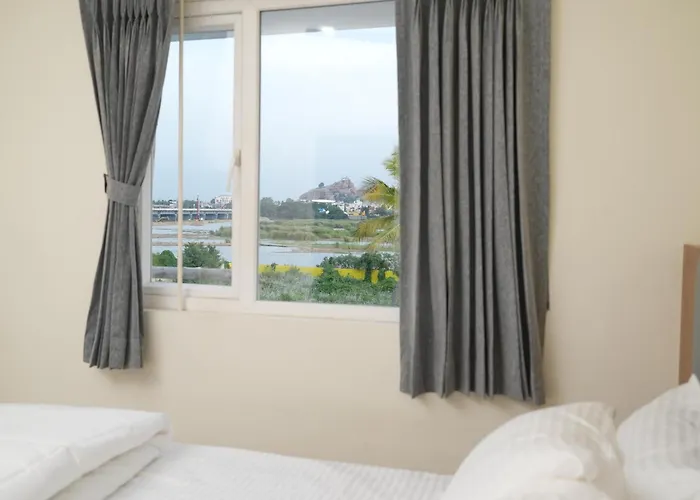 Hotel River View