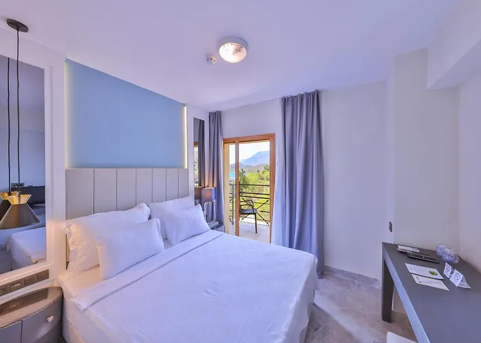 Hera Hotel