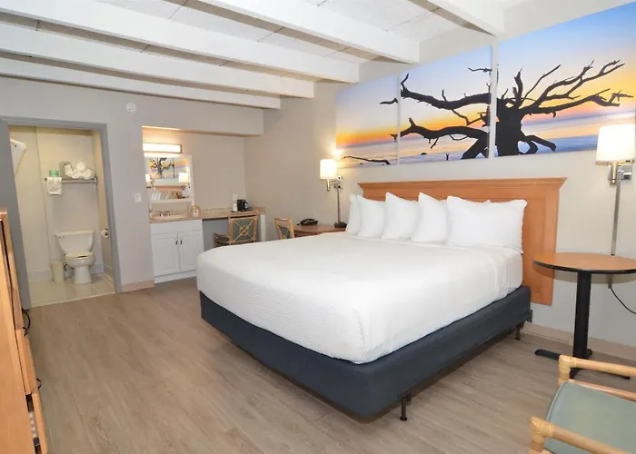 Days Inn & Suites By Wyndham Jekyll Island