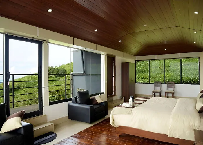 Ibex Resorts, Valparai Tale Rock