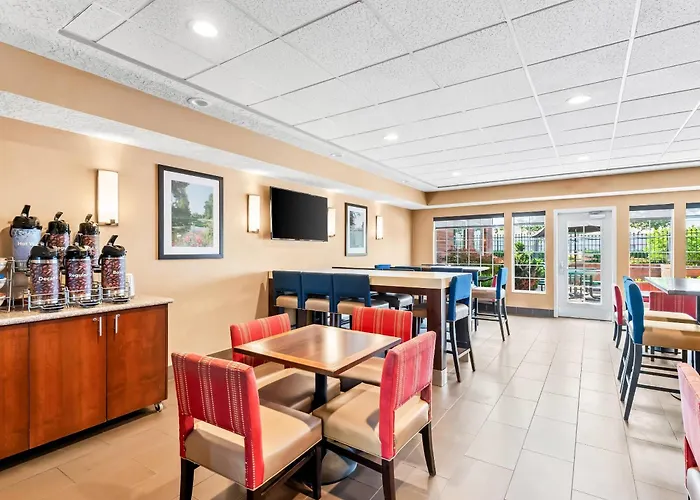 Comfort Suites Linn County Fairground And Expo