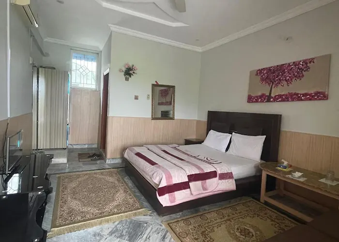 Lake View Hotel And Resort
