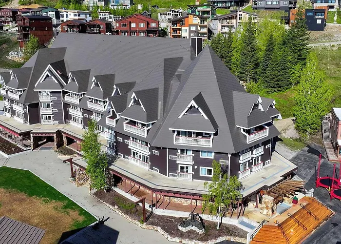 Selkirk Lodge