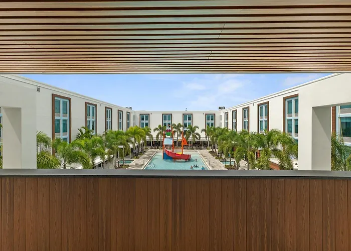Kompose Boutique Resort @ Theme Parks