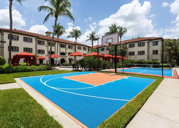 Hawthorn Extended Stay By Wyndham Naples