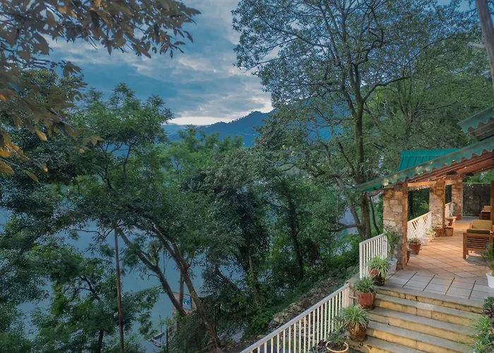 Echor Malusara Lakeview Retreat Bhimtal