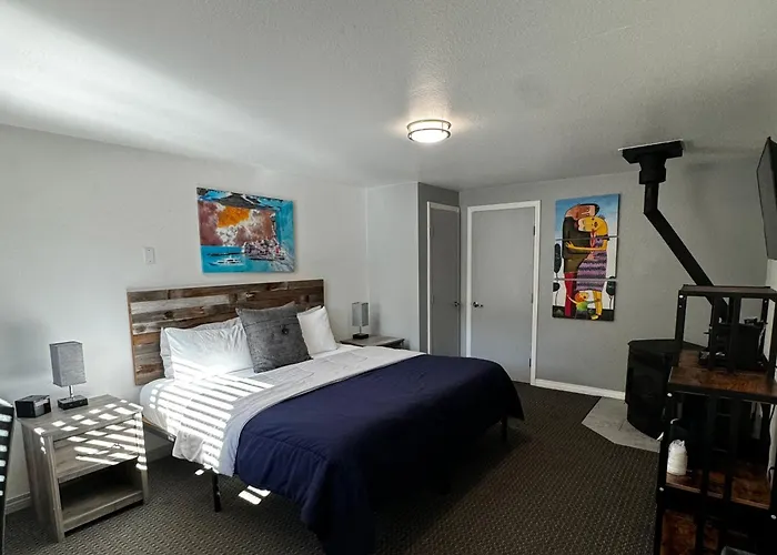 R3 Hotel Lgbtqia All Welcome Adults Only