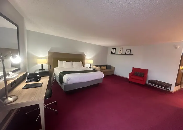 Pictured Rocks Inn And Suites